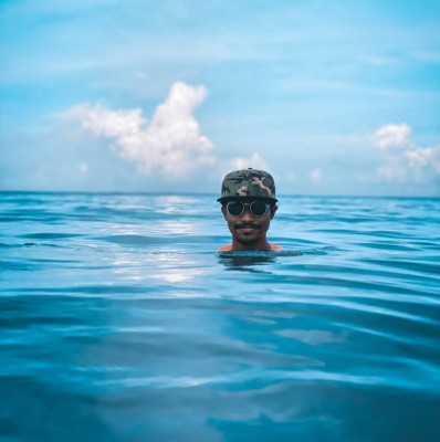 ޖެޓްސްކީ އެކްސިޑެންޓެއްގައި ޒުވާނަކު ވިއްސައިގެން ގޮސް ތަނބެއްގައި ޖެހި މަރުވެއްޖެ