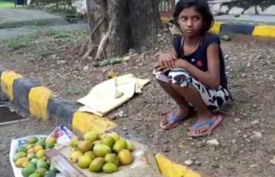 ފޯނެއް ގަންނަން އަނބު ވިއްކަނިކޮށް 120،000 ރުޕީސް އާއި ފޯނެއް