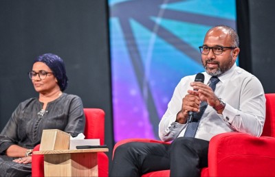 ސަރުކާރުގެ އެއްވެސް ތަނެއްގައި ބިދޭސީން ގެންގުޅުމަކީ ބޭނުންވާ ކަމެއް ނޫން: އިހުސާން