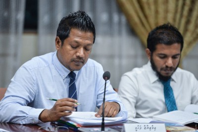 ނަފުރަތުގެ އަމަލު ބަޔާންކުރާ ބިލަށް ހިޔާލު ހޯދަނީ ތިން ފަރާތަކުން
