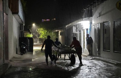 ވާރޭވެހި ފެންބޮޑުވެ ގުރައިދޫ 50 އަށްވުރެ ގިނަ ގެއަށް ގެއްލުން!