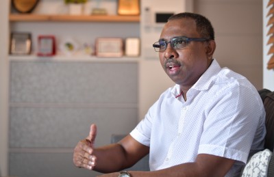 ތިލަފުށީގައި އުޅޭ ބިދޭސީންގެ ނުރައްކާ ބޮޑުވެއްޖެ: އާޒިމް