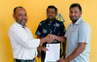 އިންޑިއާ ހައި ކޮމިޝަން ގޮއްވާލާނެ ކަމަށް ބުނި ކަމަށް ތުހުމަތު ކުރެވޭ މީހާ ހައްޔަރުކޮށްފި