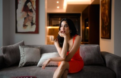 ޖާންވީ ކުޑައިރު އުޅުނު ގެއަށް ދިއުމަށް ދައުވަތު