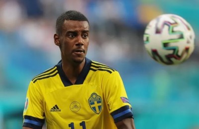 އީސާކް އަށް ބޮޑު މުސާރައާ އެކު އާ އެއްބަސްވުމެއް