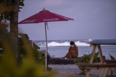 ރުހުމުގެ ލޮލަކުން ކޮވިޑު