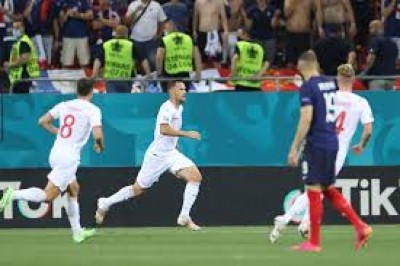 ޔޫރޯ 2020: ވަރުގަދަ ފްރާންސް ރޮއްވާލައި ސްވިޒަލޭންޑް ގަދަ އަށަކަށް