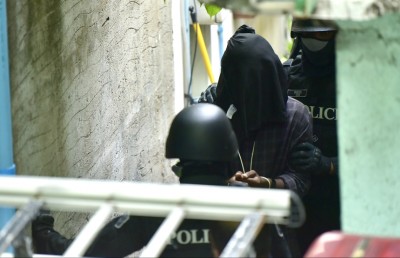 ބޮމުގެ ހަމަލާ: ތުހުމަތު ކުރެވޭ ބައެއް މީހުންގެ ވަކީލުން ތަނާޒުލް ވެއްޖެ
