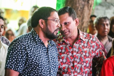 ނާޒިމް ޖުމްހޫރީ ޕާޓީން ވަކިވެވަޑައިގެންފި