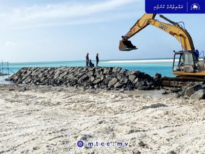 ފުޅަދޫ ބަނދަރު ތަރައްގީ ކުރުމުގެ 87 ޕަސަންޓު ނިންމާލައިފި