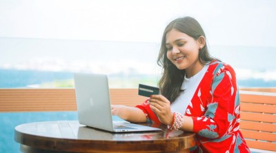 ކްރެޑިޓް ކާޑުން ބޭރުގެ މުއާމަލާތް ކުރެވޭ އަދަދު އިތުރުކުރަނީ