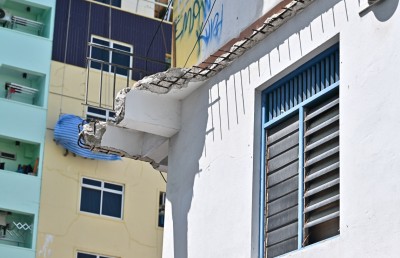 މާލޭގެ ގެއަކުން ބައިބައި ވެއްޓޭތާ އެތައް ދުވަހެއް، ހިސާބުގަނޑުގައި ޝަކުވާ!