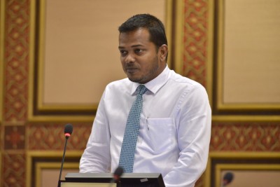 އިންޑިއާގެ ކުރިން ޗައިނާ ނުވަތަ ލަންކާގެ ކޮންސިއުލޭޓު އައްޑޫގައި އެޅޭތޯ އެބަ ބަލަން: މޭޔަރު
