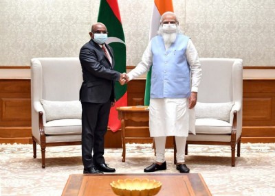 މިނިސްޓަރު ޝާހިދު، ބޮޑުވަޒީރު މޯދީ އާ ބައްދަލުކުރައްވައިފި