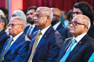 ސަރުކާރުގައި ހަރުކަށި ފިކުރެއް ނެތް، އެހެންކިޔަނީ ވެރިކަމަށް އަންނަން: މައުމޫން