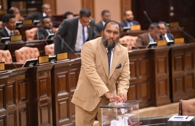 މަޖިލިހުގެ ރައީސަކަށް އަބްދުއްރަހީމް، ނައިބަކަށް ނާޒިމް އިންތިހާބުކޮށްފި