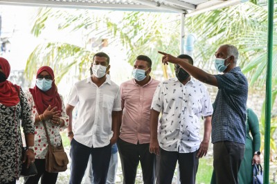 މާލޭގައި ދެ ފުޓްސަލް ދަނޑު ހަދައިދޭނެ ބަޔަކު ހޯދަން އިއުލާނުކޮށްފި