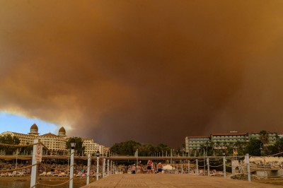 މެޑިޓެރޭނިއަން ގައުމުތަކުގެ ޖަންގަލިތަކުގައި ރޯވެ، ބޮޑެތި ގެއްލުންތަކެއް