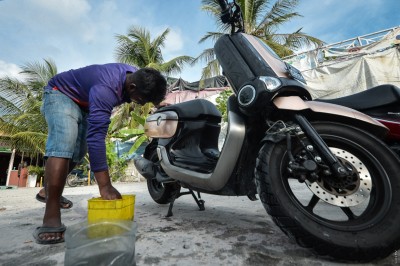 މަގުތައް ވެސް ގަރާޖަކަށް: ހައްލެތް ނެތް؟
