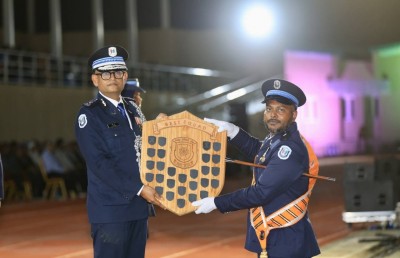 8 ގަޑިއިރުގެ ޑިއުޓީގެ ބޮޑުބައި ރައްޔިތުންނާ އެކު ހޭދަކުރަން އެބަޖެހޭ: ޕޮލިސް ކޮމިޝަނަރު