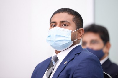 ބަޔަކު އުޅެނީ މަގާމުން ދުރުކުރަން، އިސްތިއުފާއެއް ނުދޭނަން: މަހުލޫފު