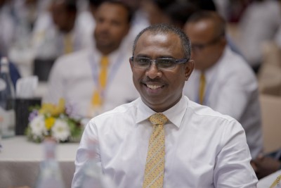 ރިސޯޓު ހިއްސާ އޮތިއްޔާ މާލީ ބަޔާނުގައި އޮންނާނެ: އާޒިމް