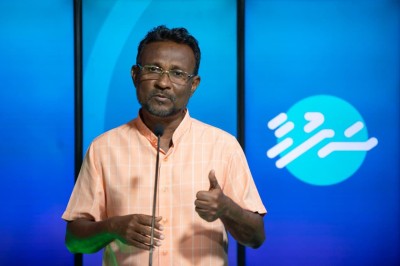 ''ސަން''ގެ އާ ޕްރޮޑަކްޓު ''ސަފުހާ'' ކިޔުންތެރިންގެ އަތް މައްޗަށް!