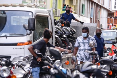 ހަރުދަނާ އުސޫލެއްގެ ދަށުން އަންނަ ހަފުތާގައި އަލުން ވެހިކަލްތައް ނަގަން ފަށާނަން: މުއިއްޒު