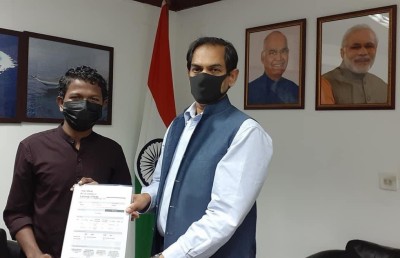 މި އަހަރު އިންޑިއާގެ ސްކޮލަޝިޕަށް ދިވެހި 10 ދަރިވަރަކު ކުރިމަތިލި