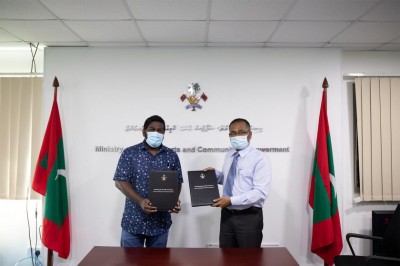މަނަދޫ ދަނޑުގައި ޓާފް އަޅަން ބަޔަކާ ހަވާލުކޮށްފި