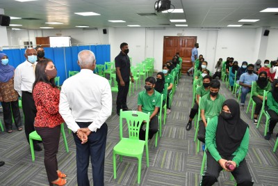 ސްކޫލް ކުދިންނަށް ވެކްސިން ދިނުމުގެ އިންތިޒާމުތައް ރައީސް ބައްލަވާލައްވައިފި
