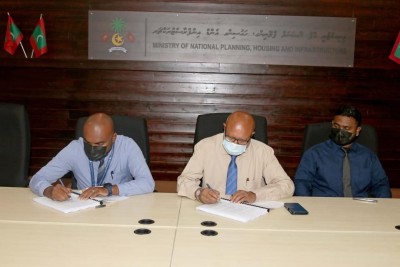 ވިލުފުށީގެ ދެ ހައުސިން މަޝްރޫއެއް އަމީން ކޮންސްޓްރަކްޝަނަށް