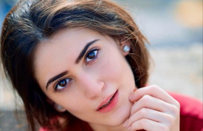 ބޮލީވުޑްގެ ޚަބަރުތައް ކުރުކޮށް