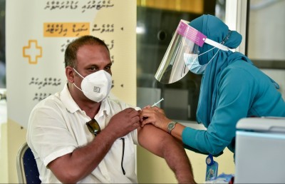 ރިސޯޓުތަކުގެ މުވައްޒަފުންގެ 80 ޕަސެންޓް މީހުން ކޮވިޑް ވެކްސިން ފުރިހަމަ ކޮށްފި