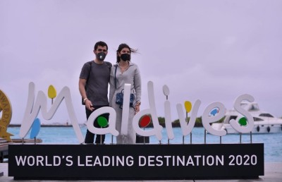 ޓްރިޕްޒިލާއާ އެކު ރާއްޖެއިން ކެމްޕެއިނެއް