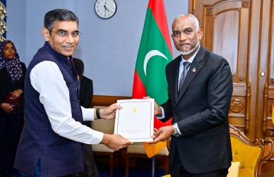 މޯދީ ހުވާކުރައްވާ ރަސްމިއްޔާތަށް ރައީސް މުއިއްޒު ފުރާވަޑައިގެންފި