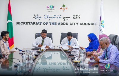 އައްޑޫގައި އަލުން ގާމެންޓް ފެކްޓްރީ ހިންގަން 3،000 އަކަ ފޫޓުގެ ބިމެއް ދީފި