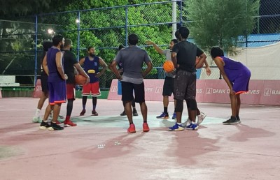 ޒިލާގެ ކޯޗުކަމުގެ ދަށުން ކިންގްސް އިން ޓްރޭނިން ފަށައިފި