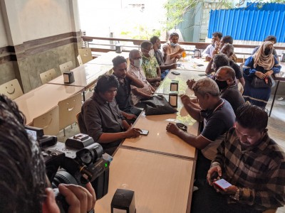 ބަރުލަމާނީ ޕެޓިޝަނުގައި މަޖިލީހުގެ އަށް މެމްބަރަކު ސޮއިކޮށްފި