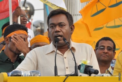 މަޖިލިސް މެމްބަރުން ޕެޓިޝަނެއްގައި ސޮއި ކުރުމަކީ ހެއްވާކަމެއް: އިބްރާ