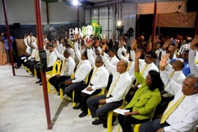 އެމްޑީޕީގެ އިސްތިއުނާފު ފަނޑިޔާރުންގެ މަޖިލީހަށް ރައީސްގެ މެމްބަރުން އިންތިހާބުކޮށްފި