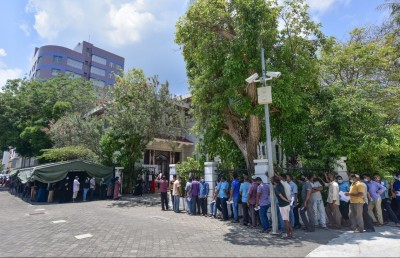 ދައުލަތުގެ ހުރިހާ މުވައްޒަފުން ކޮވިޑް ވެކްސިން ޖަހަން އެދެފި