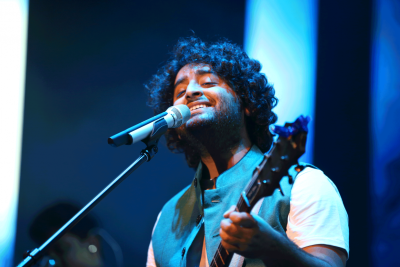 ގިނަދުވަސްތަކަށްފަހު އަރުޖީތުގެ ލައިވް ޕާފޯމެންސެއް އާބޫދާބީގައި