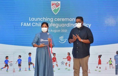 ފުޓުބޯޅައިގައި ޝާމިލުވާ ކުދިންގެ ރައްކާތެރިކަން ކަށަވަރު ކުރުމަށް އެފްއޭއެމުން ޕޮލިސީއެއް އެކުލަވާލައިފި