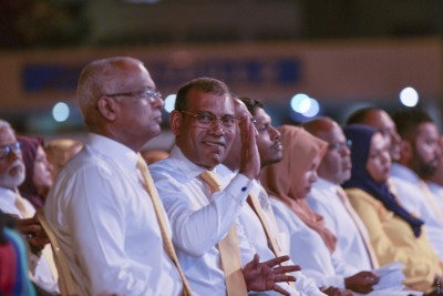 ބޮޑު ސުވާލު: ރިޔާސީތަ؟ ނޫނީ ބަރުލަމާނީތަ؟