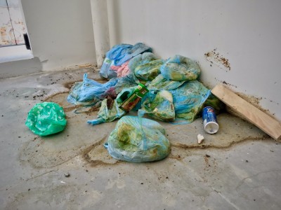 ހިޔާ ފްލެޓުތައް ގޮނޑުވަނީ، ކުނި ނެގޭނެ އިންތިޒާމެއް ނެތް