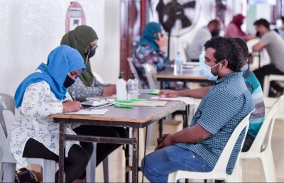 ވެކްސިން ފުރިހަމަކޮށްފައިވޭތޯ ކަށަވަރުކޮށް ބެލެނިވެރިންނަށް ދޭނީ ގްރީން ކާޑެއް
