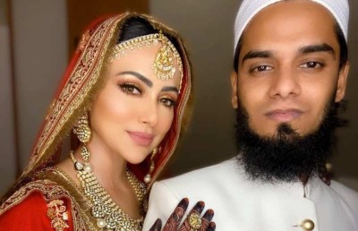 ސަނާގެ ދެމަފިރިން ރާއްޖޭގައި