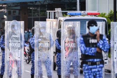 އިންޒާރު ދިނުމުގެ ރެކޯޑް އޮންނަ މީހެއް، ފުލުހުންނަށް އިންޒާރުދީގެން ހައްޔަރުކޮށްފި