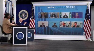 އަޚްލާގީގޮތުން ލިބުނު މަލާމާތަށްފަހު އިތުރު 500 މިލިއަން ޑޯޒު ވެކްސިން ހަދިޔާކުުރަން އެމެރިކާ ނިންމައިފި